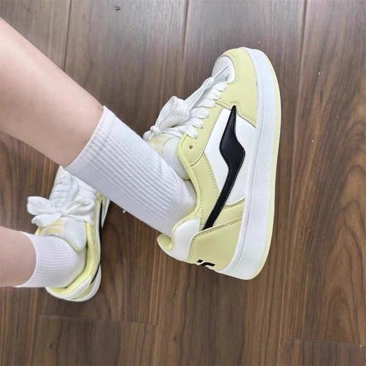 Dopa Sneakers